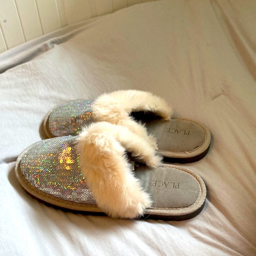 Shiny, fluffy, Slippers
